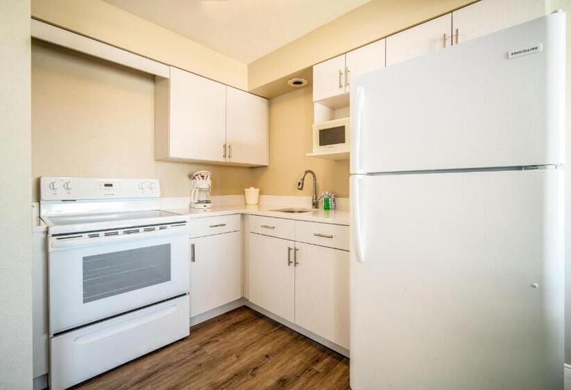 غرفة قياسية مطلّة علي البحر, Perry S Oceanedge Resort