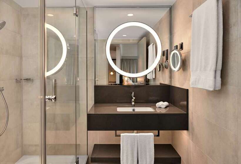 غرفة قياسية, Phillips Kansas City Curio Collection By Hilton