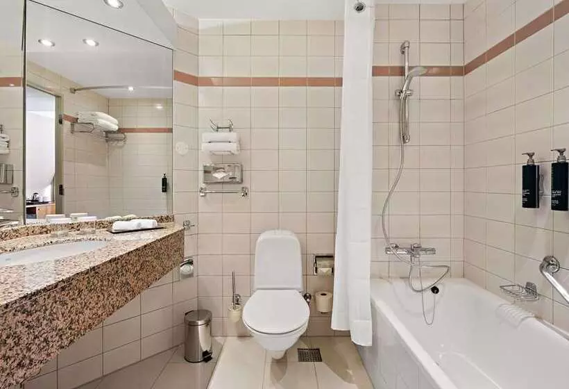 اتاق عادی, Phillips Kansas City Curio Collection By Hilton