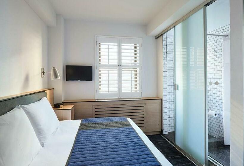 스탠다드 룸, Pod 51