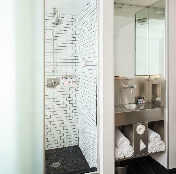 스탠다드 룸, Pod 51