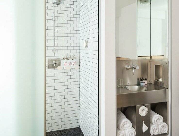 스탠다드 싱글 룸, Pod 51