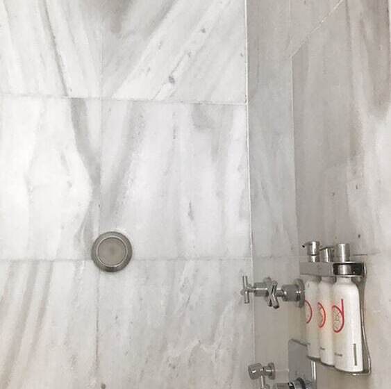 스탠다드 룸 (2층침대, 공동욕실), Pod 51