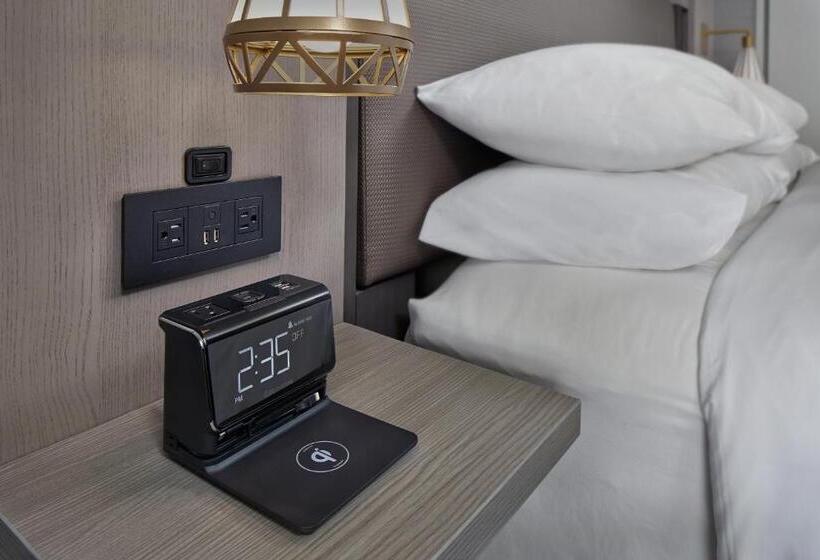 غرفه قياسيه سريرين مزدوجين, Marriott Providence Downtown