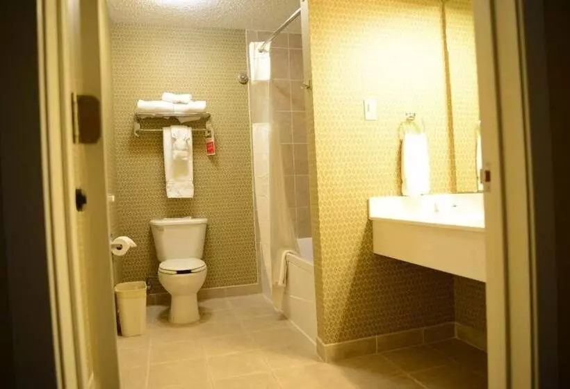 سوییت لوکس, Ramada By Wyndham Del Rio