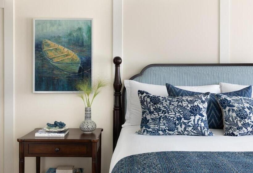 オーシャンビュースイート, Shutters On The Beach