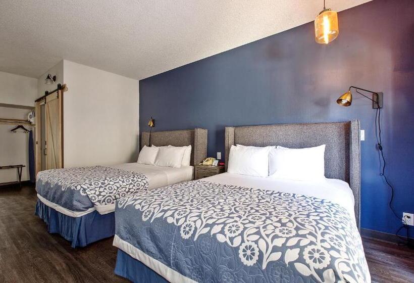 غرفة قياسية, Sideways Inn