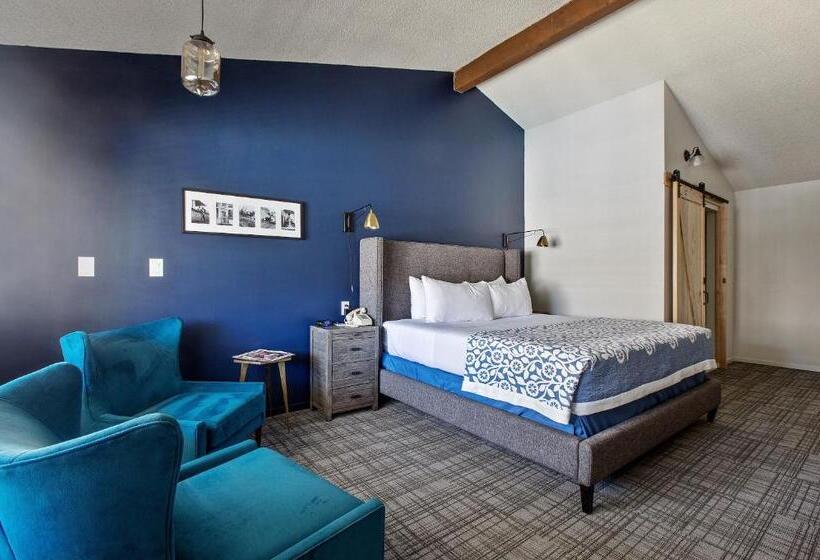 غرفة قياسية سرير كينج, Sideways Inn