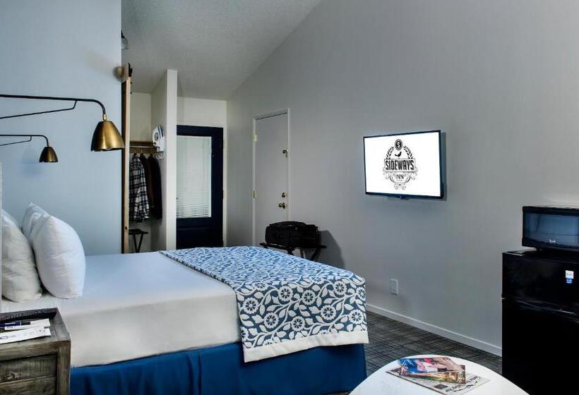 غرفة ديلوكس مزودة بشرفة, Sideways Inn