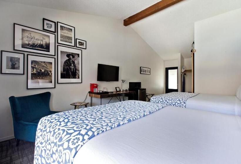 غرفة قياسية مزوَّدة بشُرفة, Sideways Inn