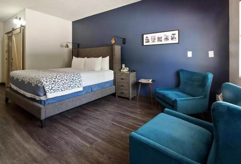 اتاق استاندارد برای معلولان, Sideways Inn