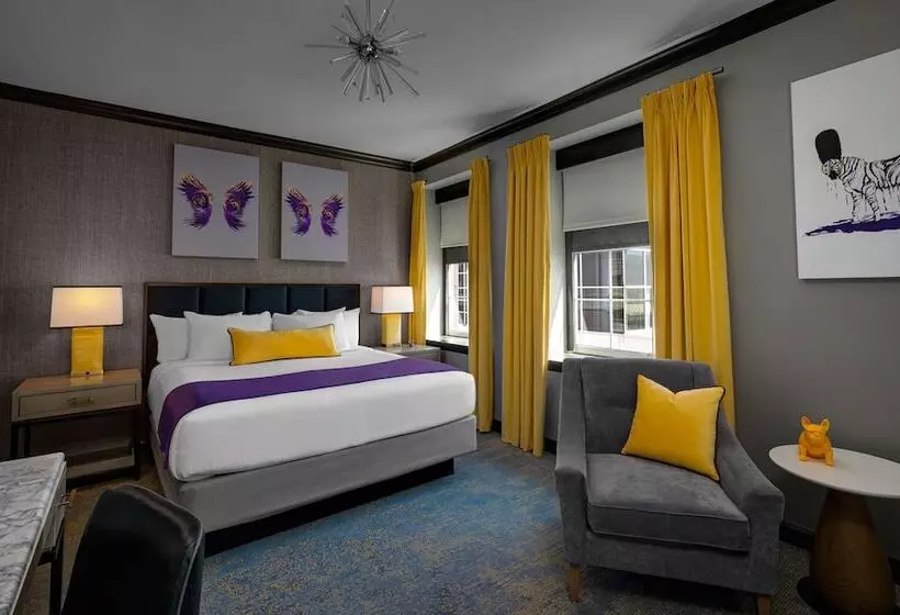 Premium-huone, The Admiral, Downtown Historic District