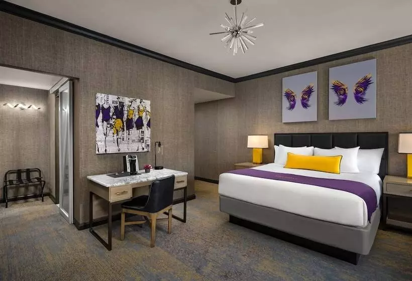 Premium-huone, The Admiral, Downtown Historic District