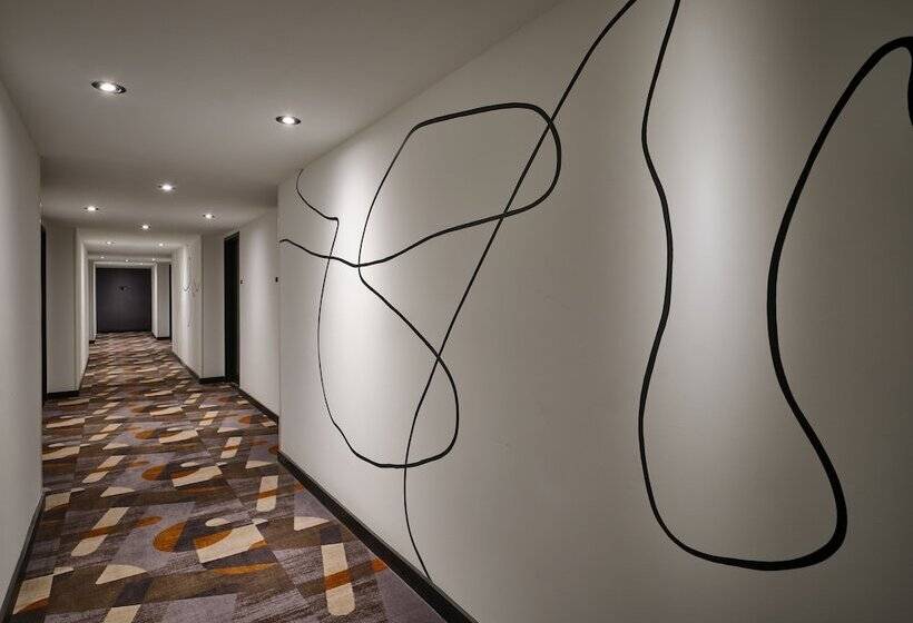 스탠다드 룸 더블 침대 2개, The Landing At Hampton Marina, Tapestry Collection By Hilton