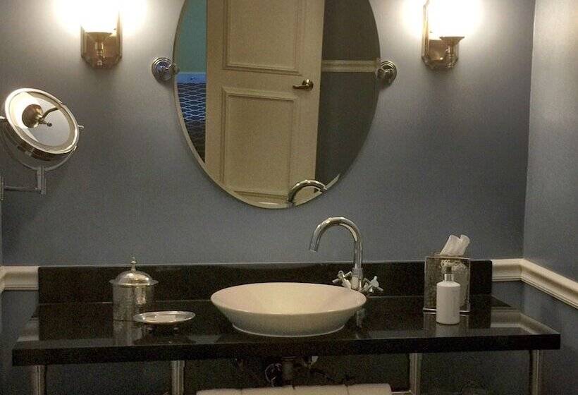 غرفة ديلوكس سرير كينج, Portofino Hotel & Marina