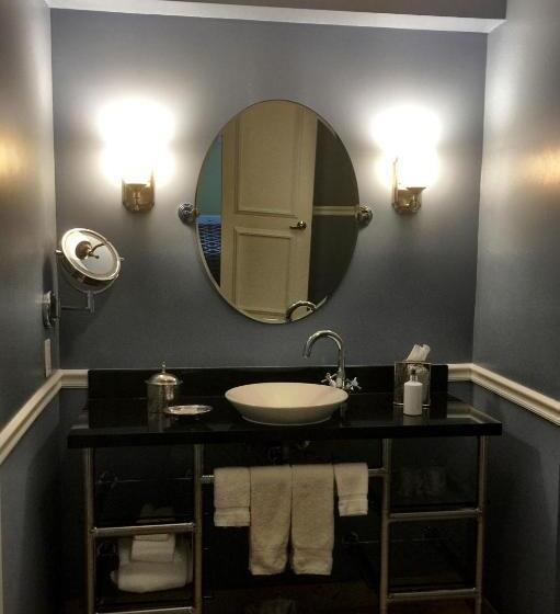 غرفة قياسية سرير كينج, Portofino Hotel & Marina