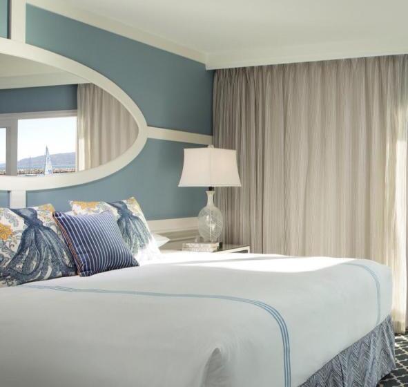 غرفة قياسية سرير كينج, Portofino Hotel & Marina