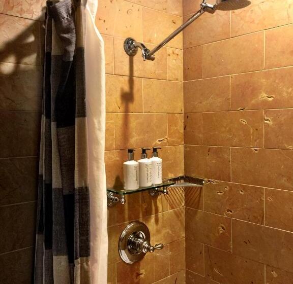 غرفة ديلوكس سرير كينج, Portofino Hotel & Marina