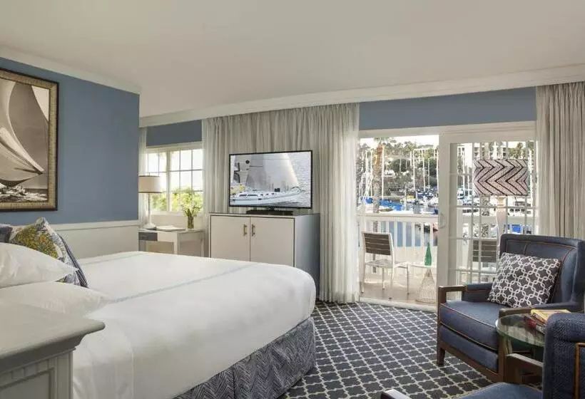 استودیو استاندارد با چشم‌انداز, Portofino Hotel & Marina