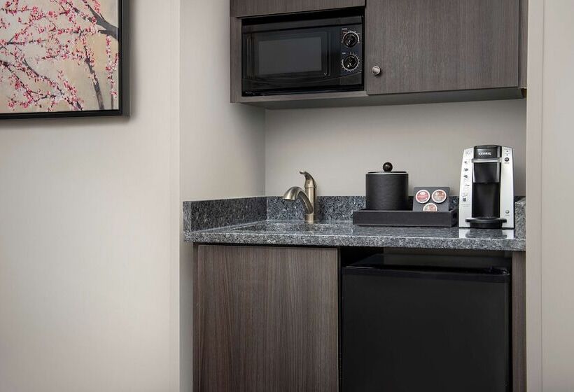 Номер Deluxe, West End Washington Dc, Tapestry Collection By Hilton