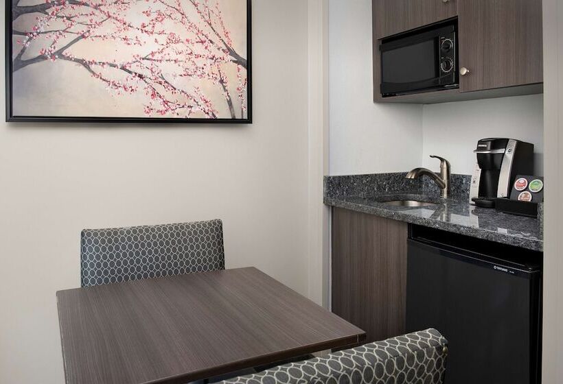 Номер Deluxe, West End Washington Dc, Tapestry Collection By Hilton