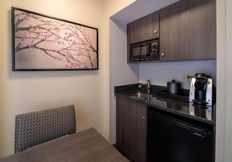 Номер Deluxe Кровать Кинг, West End Washington Dc, Tapestry Collection By Hilton