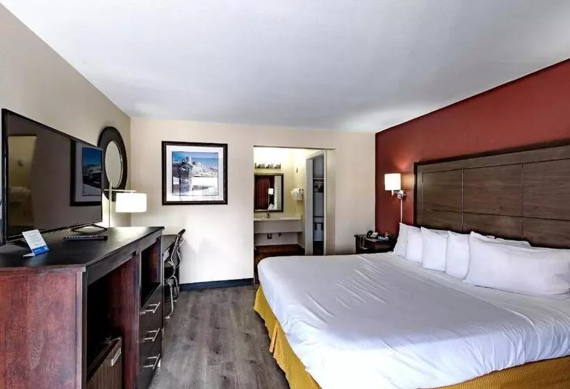 キングサイズベッドのスタンダードルーム, Super 8 By Wyndham Williams West Route 66   Grand Canyon Area