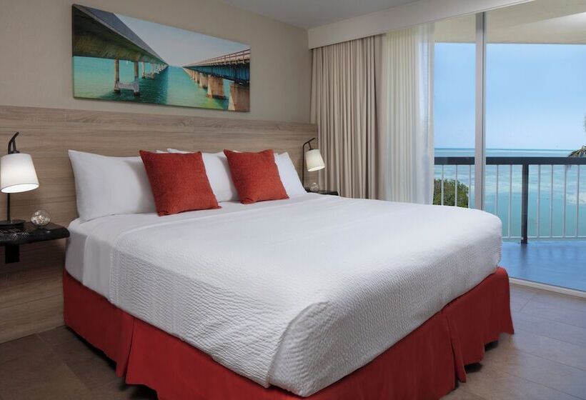 جناح مطلّ علي البحر, Pelican Cove Resort & Marina