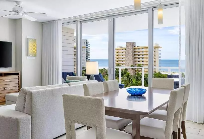 プールビューの３ベッドルームビラ, Marriott's Crystal Shores