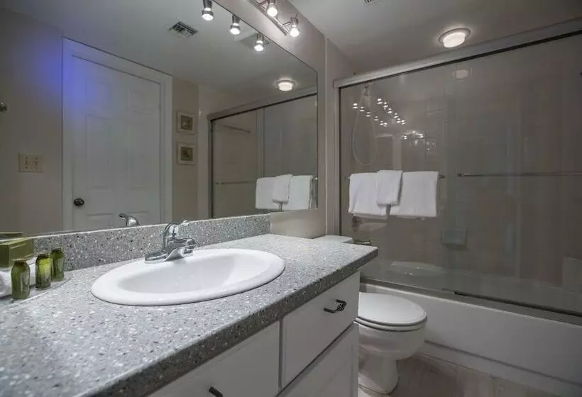 オーシャンビュースイート, Ocean Pointe Suites At Key Largo