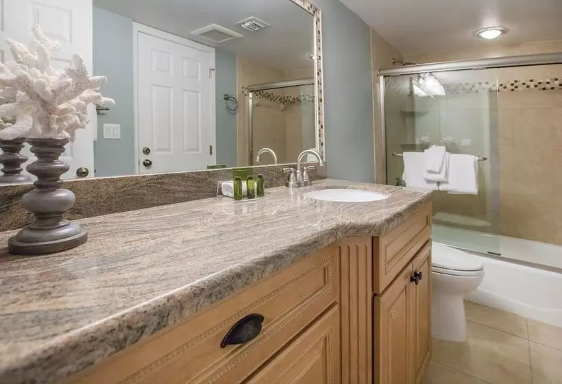 オーシャンビュースイート, Ocean Pointe Suites At Key Largo
