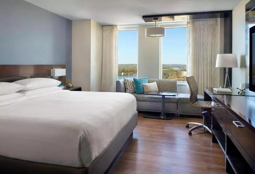 身障者適用キングサイズベッドルーム, Augusta Marriott At The Convention Center