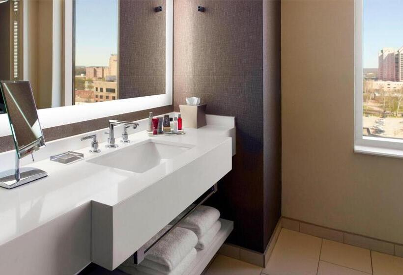 מיטת קינג בסוויטה, Augusta Marriott At The Convention Center