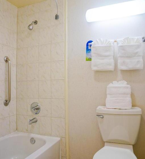 חדר סטנדרט עם מיטת קינג, Days Inn By Wyndham San Diego/downtown/convention Center
