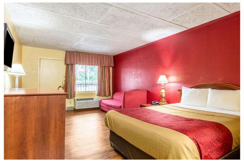חדר סטנדרט עם מיטת קינג, Econo Lodge Charlotte Airport