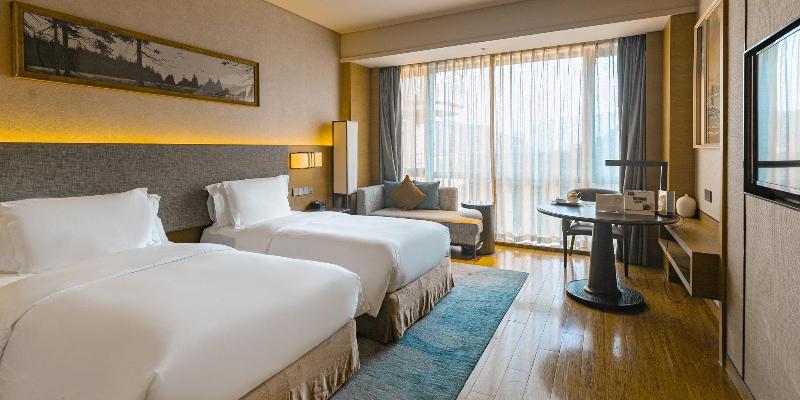 جناح سرير كينج, Embassy Suites By Hilton West Palm Beach Central