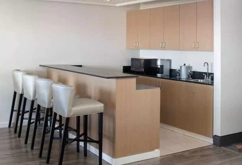 スイート, Holiday Inn Portland   Columbia Riverfront By Ihg
