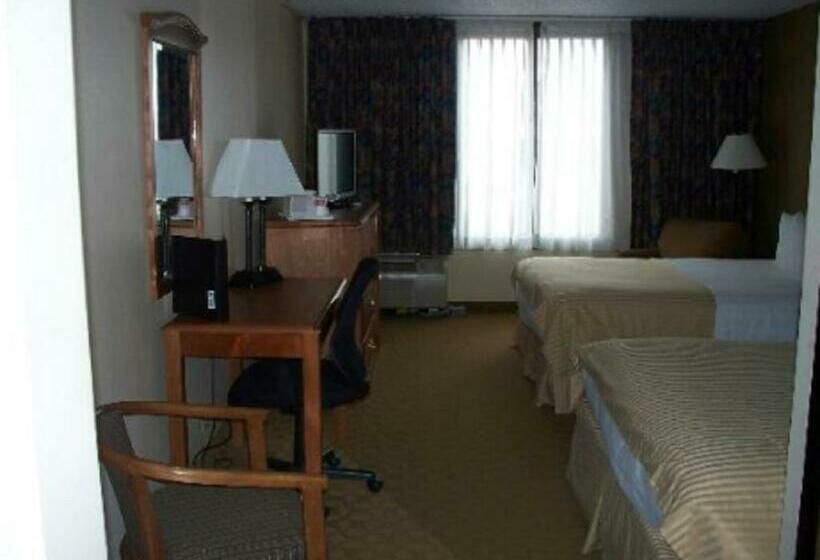 غرفة قياسية, Ramada By Wyndham Watertown Thousand