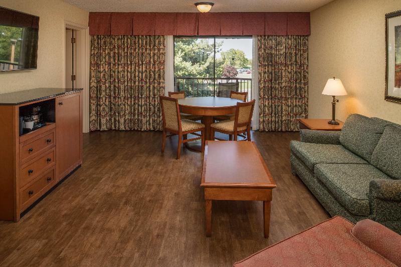 Президентский Люкс, Red Lion Hotel Pasco Airport & Conference Center