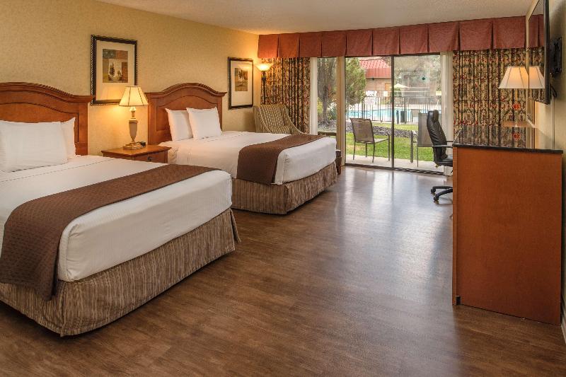 Номер Стандарт Адаптированный для Инвалидов, Red Lion Hotel Pasco Airport & Conference Center