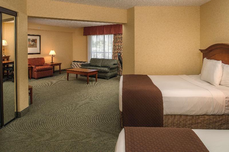 جناح جونيور, Red Lion Hotel Pasco Airport & Conference Center