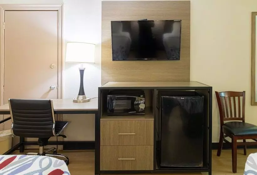 障害者適応デラックスルーム, Red Roof Inn Savannah   Richmond Hill I 95