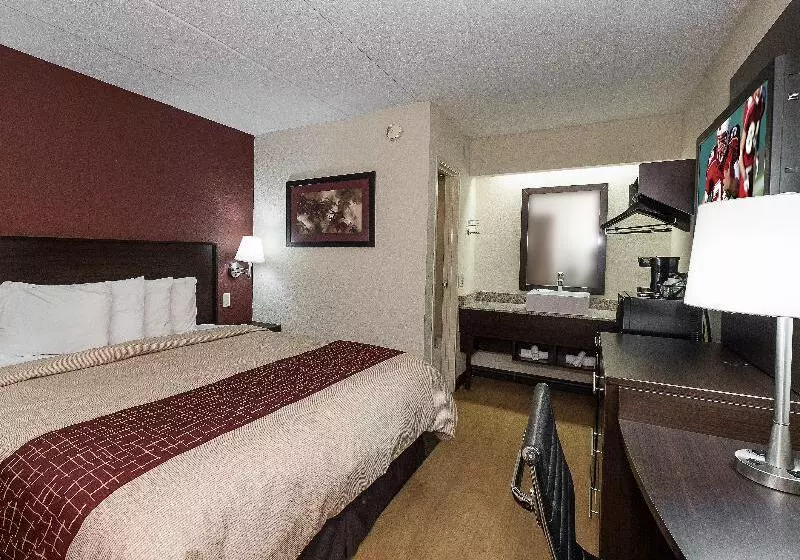 キングサイズベッドのデラックスルーム, Red Roof Inn Toledo  Maumee