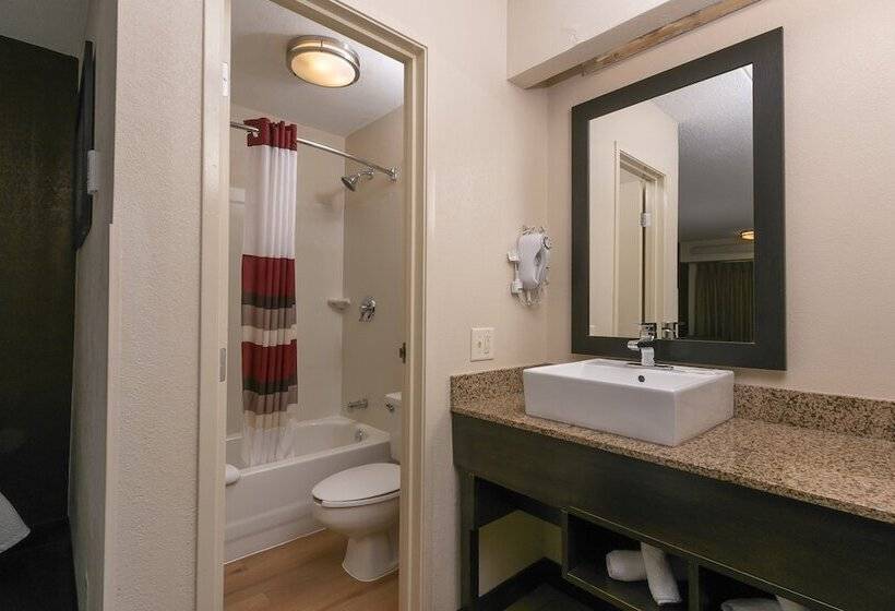 디럭스 룸, Red Roof Inn Plus+ Atlanta   Buckhead