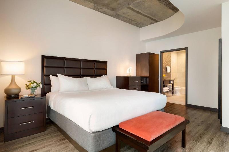 디럭스 룸, Red Roof Inn Plus+ Atlanta   Buckhead