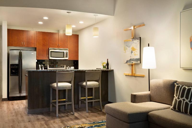 디럭스 룸, Red Roof Inn Plus+ Atlanta   Buckhead