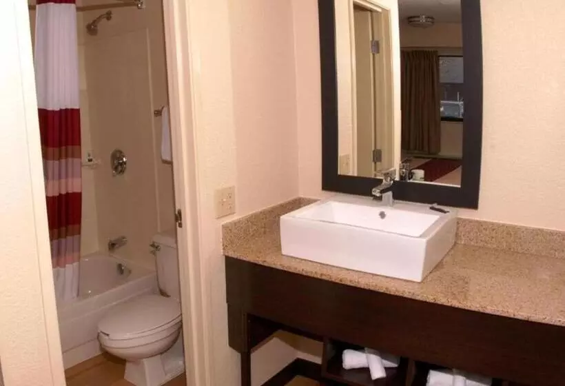 キングサイズベッドのスーペリアルーム, Red Roof Inn Plus+ Washington Dc   Alexandria