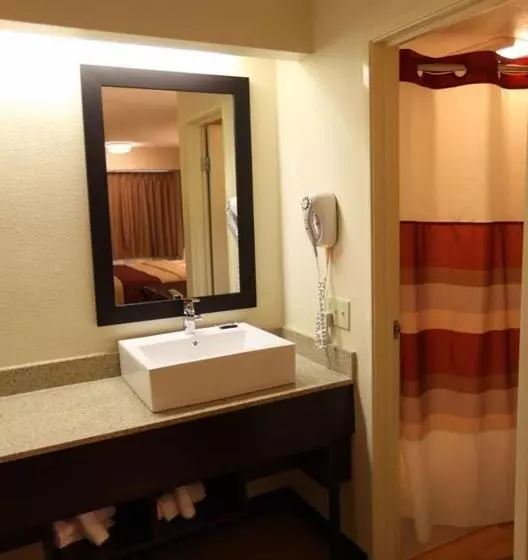キングサイズベッドのスーペリアルーム, Red Roof Inn Plus+ Washington Dc   Alexandria