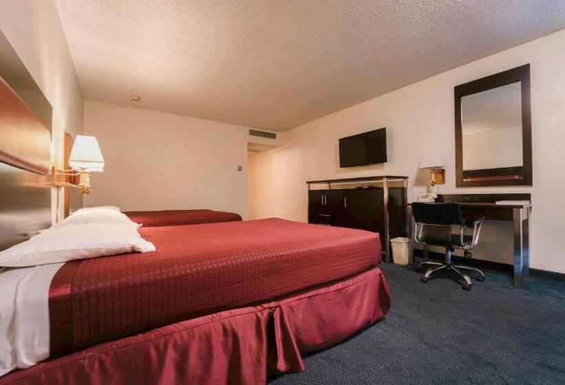 Номер Стандарт 2 Двуспальные Кровати, Royal Plaza Inn