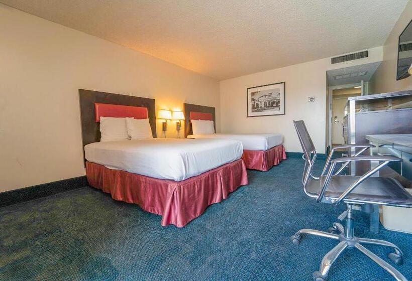 غرفة قياسية سرير ملكى, Royal Plaza Inn